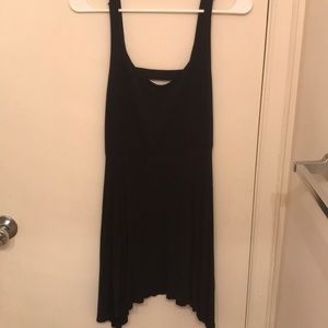 Black dress, cut out back - Tobi